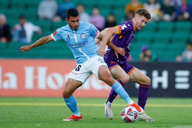 但她稳住心 但她稳住心